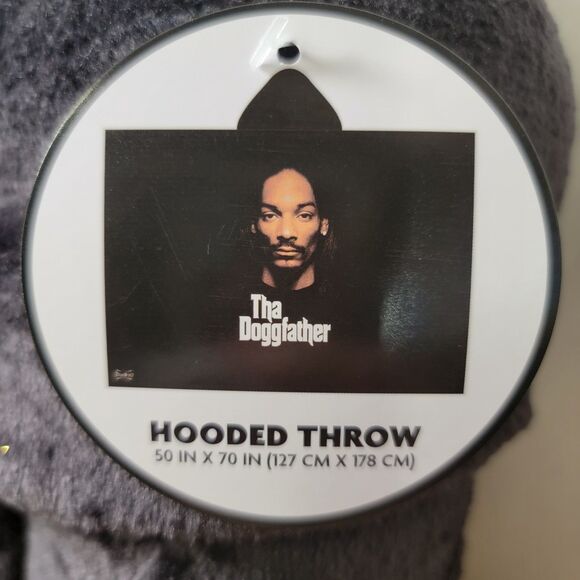 Dogg Supply Hooded Throw by Snoop Dogg 50" X 70" - NEW - Picture 1 of 4